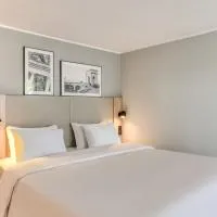 Campanile NATURE - Cergy Pontoise: Pontoise şehrinde bir otel