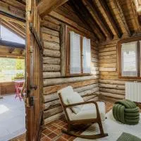 Le Chalet trésor caché au cœur de la nature، فندق في Présilly