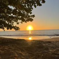 Oceanfront Retreat w- Terrace, Direct access to Beach & BBQ, hotel a Mayaguez