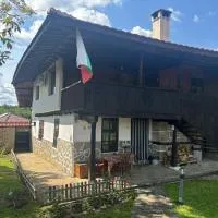Къща за гости Роза, hotel di Elena