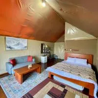 Seroja Hills Glamping Wonosobo, hotelli kohteessa Kejajar