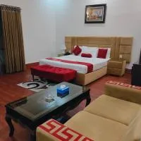 Cloud 7 Hotel Gulberg، فندق في Gulberg