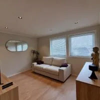 Comfortable Apartment Sleeps 4 C Near Kristiansand City Center, hotel en Kristiansand