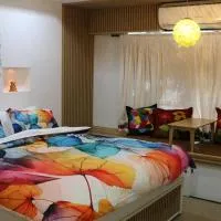Nich Houses Craft&More، فندق في Sathani Sala Ya