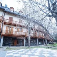 Apartamentos La Solana, hotell i Pla de l'Ermita