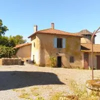 Le Puy Chevalier - La Belle Vue, hotel in Oradour-sur-Vayres