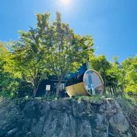 New ! 天空の麓糸島 屋上パノラマ奇跡の眺望 露天風呂絶景サウナ BBQ 16名以上 駐車場6台 ペット, hotel a Itoshima