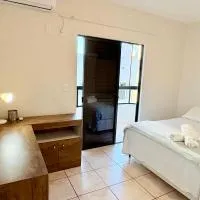Sua casa na praia em Laguna, a 100m do Mar, hotell i Laguna