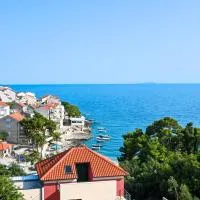 B&B Zora Panoramic View، فندق في ميلنا