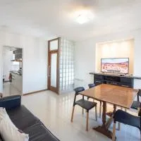 Departamento Cochera Incluida Zona Consular 2 habitaciones, hotel em Bahía Blanca