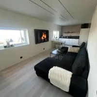New Modern Apartment in Senja with 2 bedrooms, hotel em Senja