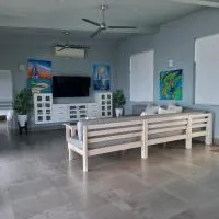 Magnific Rock - Surf Resort & Yoga Retreat Nicaragua, hotel en Popoyo