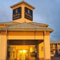 Riviera Inn And Suites 1000 Islands، فندق في غانانوكي