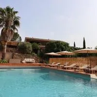 Louis Henry: Saint-Pierre-des-Champs şehrinde bir otel