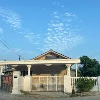 FAKIH Homestay: Tumpat şehrinde bir otel