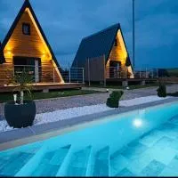 Lodge lady tipi 1 avec bain nordique et piscine, hotel i Saint-Utin