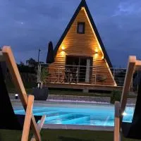 Lodge Lady Tipi 2 avec jacuzzi et piscine, хотел 