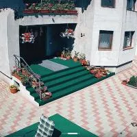 Deacu's Home، فندق في Cumpăna
