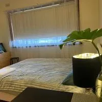 Free Parking 5min Walk to Asian Supermarket Family Room Deakin Uni Quiet Camberwell, hotel v destinácii Camberwell