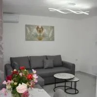 Apartament Cela, хотел в Çorovodë