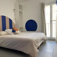 Maison de la Place, chambre Célestine et Alphonsine โรงแรมในลูกัท