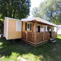 Bungalow 6 pers, proche Europa Park, ménage inclus, en camping avec piscines, hotel Boofzheim városában