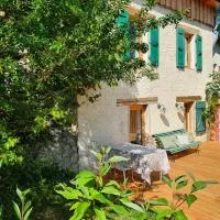 Maison indépendante au pied du Vercors - Gîte du Mas Roux, hotel in Château-Bernard