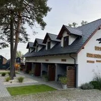 Domki Pod Sosnami, hotel en Wielen Zaobrzanski