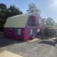 The Rainbow House, hotel em Dungog