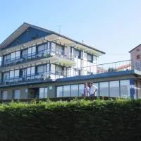 Hotel Kanala, מלון בדבה