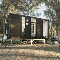 Longmore Estate by Tiny Away, Hotel in Daylesford