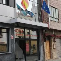 Hotel Villa de Ares, хотел в Арес