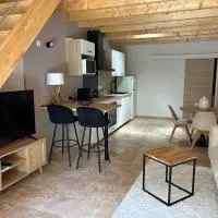 Le Loft By Repaire de Maltus, מלון בLussac