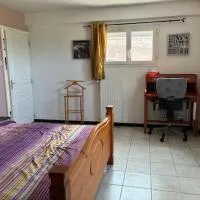 Comme à la maison !, hotel a Chavanoz