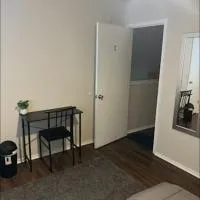 Room near Austin airport, hotel u gradu Ostin