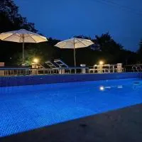 Camping Mala Clisura Dunării、エシェルニツァのホテル