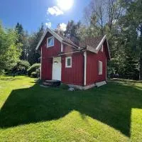 Horse Farm Cottage: Örebro şehrinde bir otel