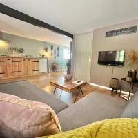 "Gîte La belle vie" - AIRCO, hotel em Chamblet