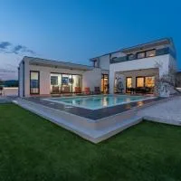 Villa La-Vi, hotel di Turanj