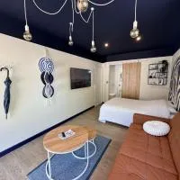 Studio proche aeroport Nantes, hotel u gradu 'Saint-Aignan-Grand-Lieu'