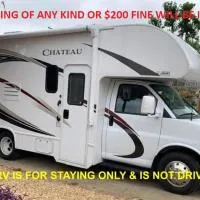 AJ-XL RV Rental, hotell i Reseda