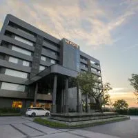 LePont Riverfront Resort Nongkhai, hotel sa Nong Khai
