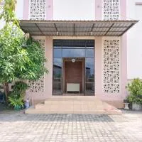RedDoorz Syariah near Masjid Al-Aqsha Klaten, hotel in Klaten