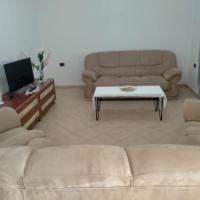 Karaj Apartment, hotel cerca de "Aeropuerto Internacional de Tirana ""Madre Teresa""", Tirane