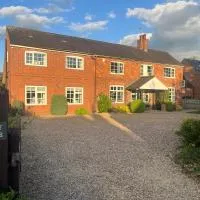 Entire Private Apartment with Kitchen and Lounge, hotel di Braybrooke