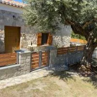 Avgón में, होटल Cheerful 3 bedroom cottage with indoor fireplace