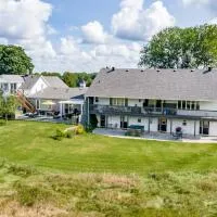Mountain Ash Country Manor and Spa, hotel in Creemore