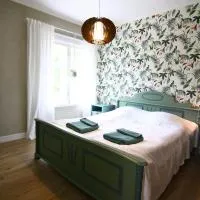 Keltaisen Kartanon Roosa, Hotel in Mänttä