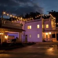 Luxury Puerto Caribe Boutique Hotel، فندق في أغوادا