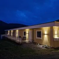 5-Bedroom Sea View Apartment, hotel sa Havøysund